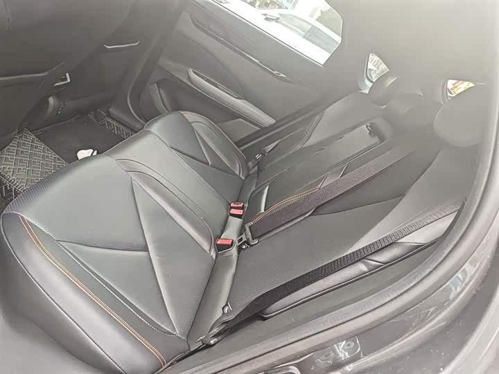 Фото 17 - Changan UNI-V