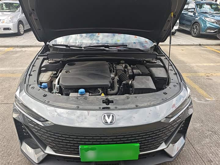 Фото 20 - Changan UNI-V