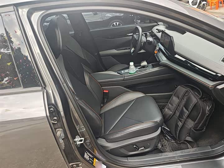 Фото 25 - Changan UNI-V