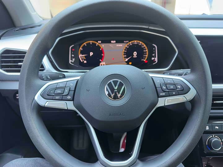 Фото 13 - Volkswagen Tacqua