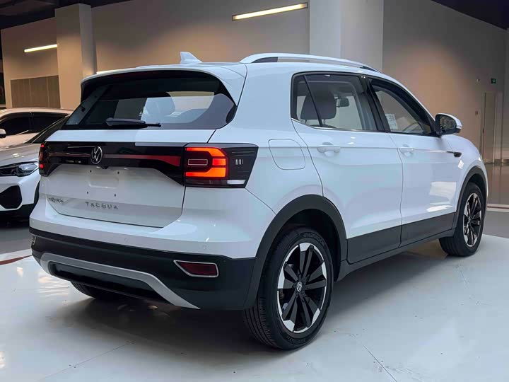 Фото 6 - Volkswagen Tacqua