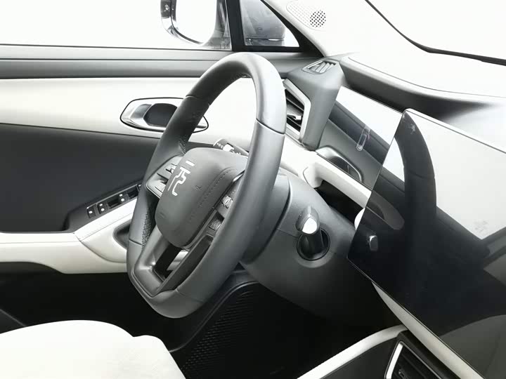 Фото 22 - BYD Yuan Up