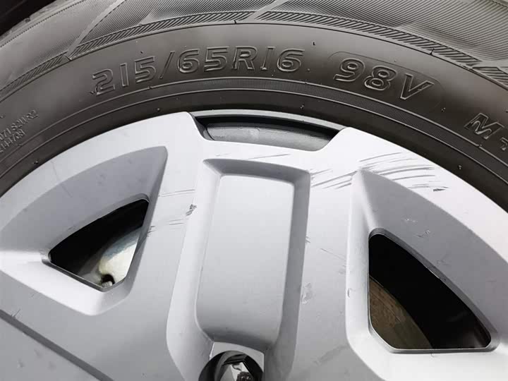 Фото 24 - BYD Yuan Up