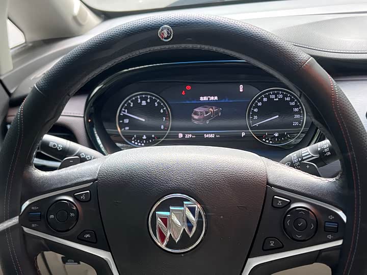 Фото 13 - Buick GL8 ES