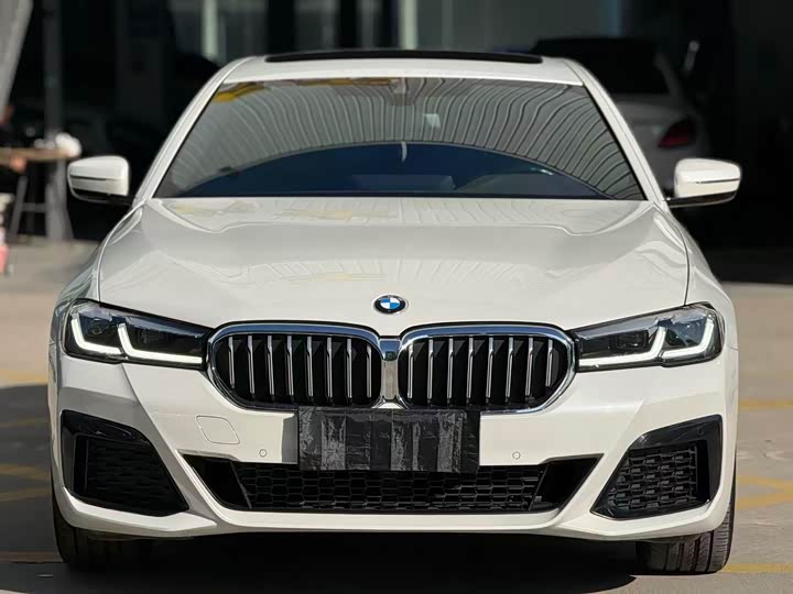 Фото 2 - BMW 5 Series