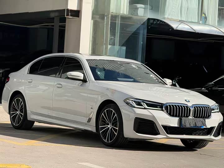 Фото 3 - BMW 5 Series