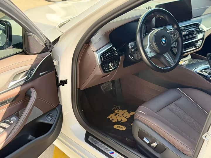 Фото 8 - BMW 5 Series