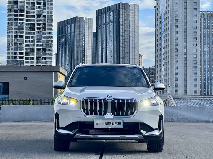 Фото 3 - BMW X1