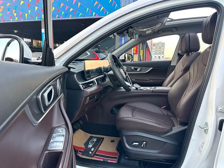 Фото 14 - Chery Tiggo 8 Pro