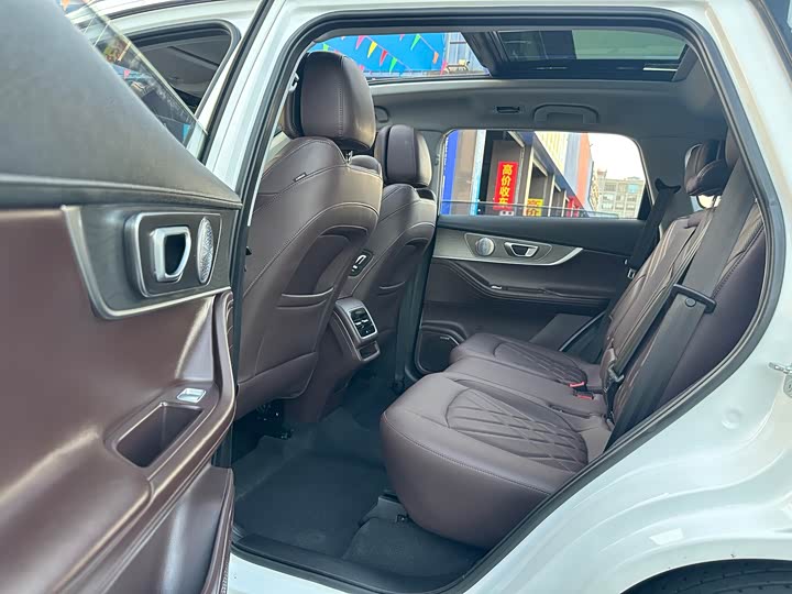 Фото 15 - Chery Tiggo 8 Pro