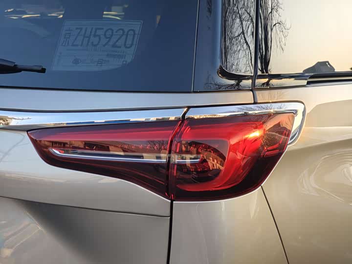 Фото 30 - Buick GL8 ES