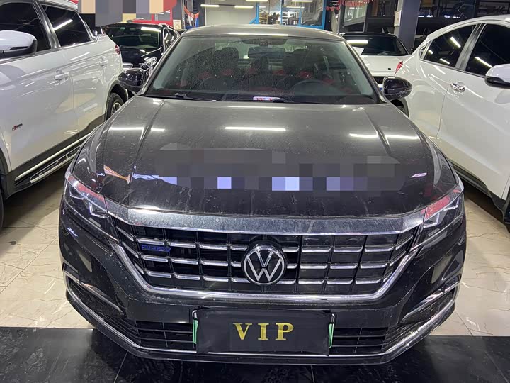 Фото 2 - Volkswagen Passat Hybrid