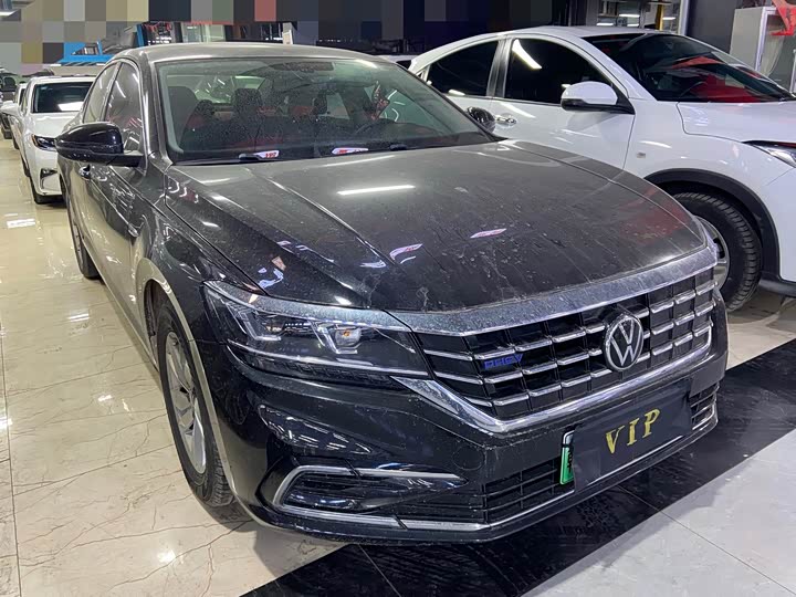 Фото 3 - Volkswagen Passat Hybrid