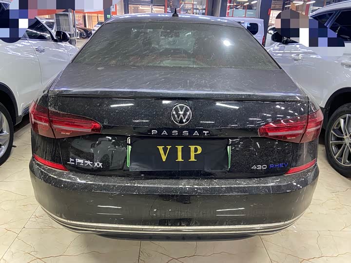 Фото 5 - Volkswagen Passat Hybrid