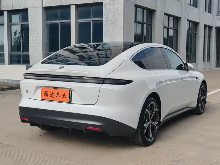 Фото 3 - Nio ET5