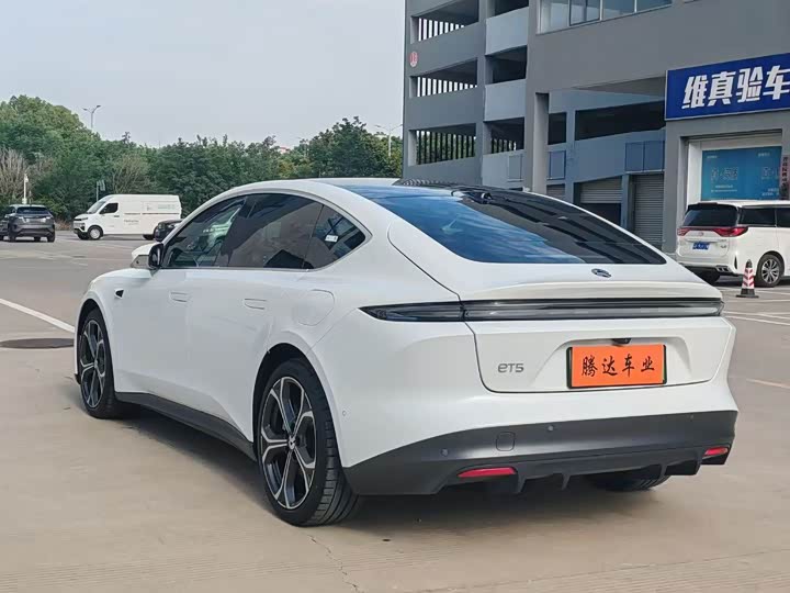 Фото 8 - Nio ET5