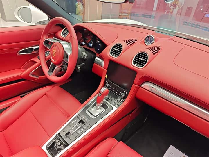 Фото 24 - Porsche 718