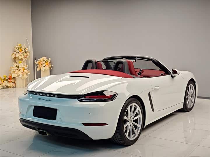 Фото 4 - Porsche 718