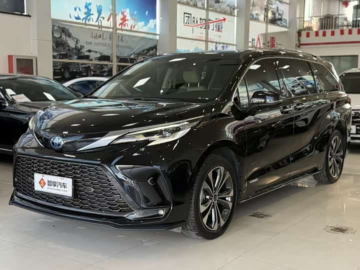 Фото 2 - Toyota Granvia