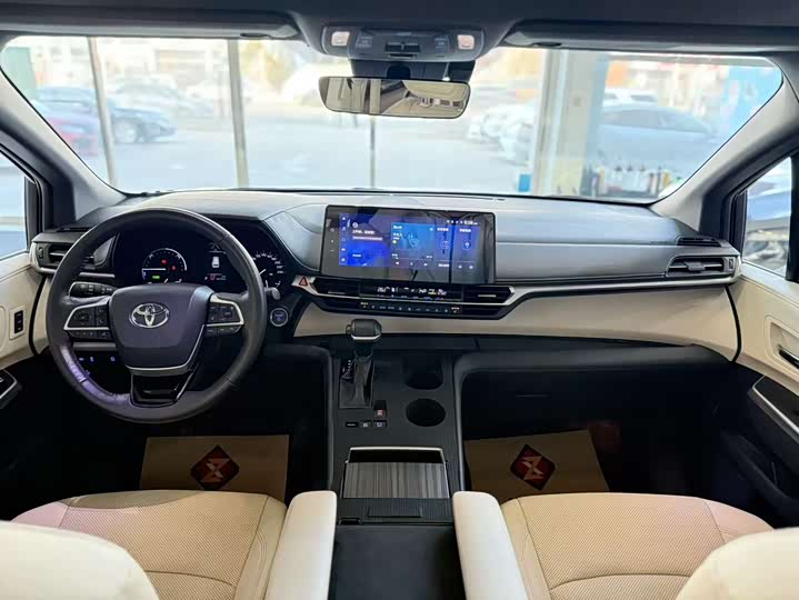 Фото 7 - Toyota Granvia