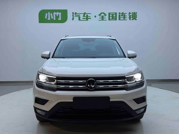 Фото 2 - Volkswagen Tharu