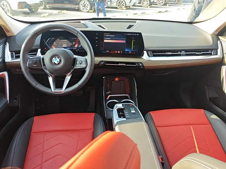 Фото 10 - BMW X1