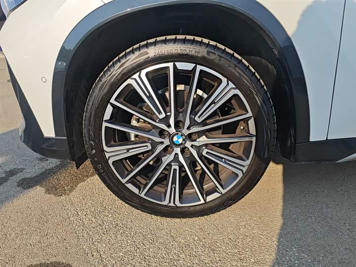 Фото 23 - BMW X1