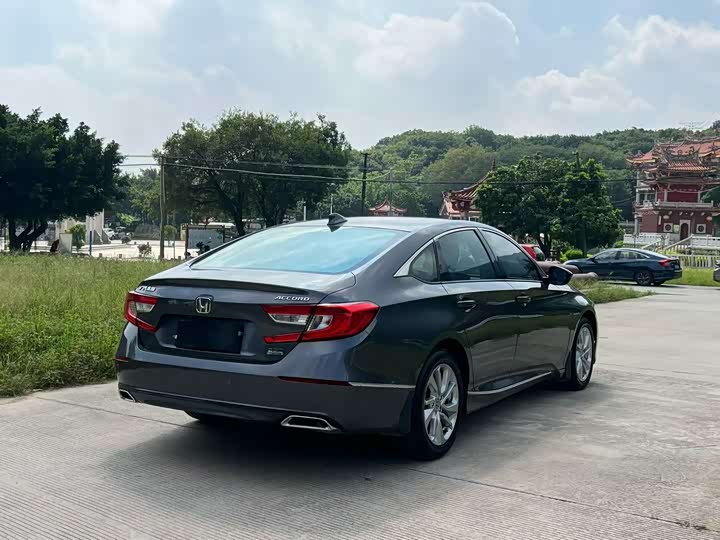 Фото 7 - Honda Accord