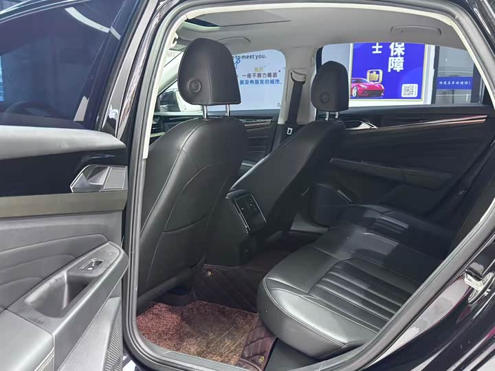 Фото 6 - Volkswagen Passat