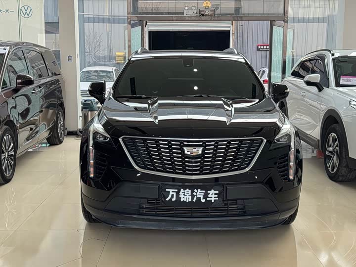 Фото 1 - Cadillac XT4