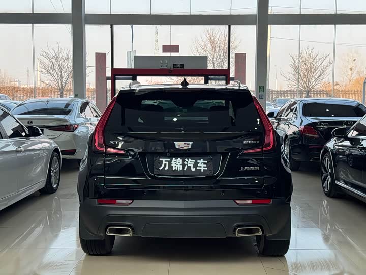 Фото 4 - Cadillac XT4