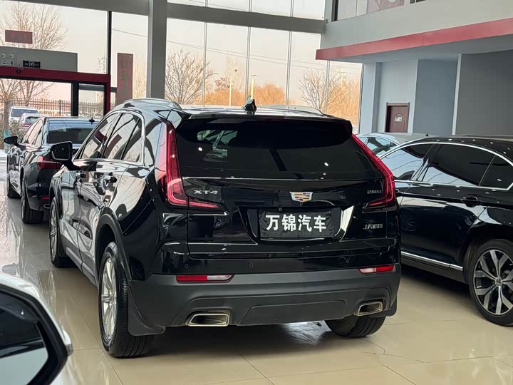 Фото 5 - Cadillac XT4