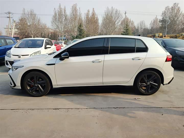 Фото 5 - Volkswagen Golf