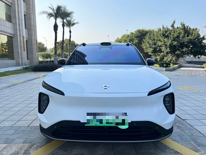 Фото 1 - Nio ES6