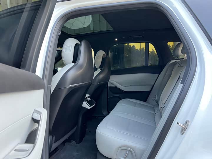 Фото 13 - Nio ES6