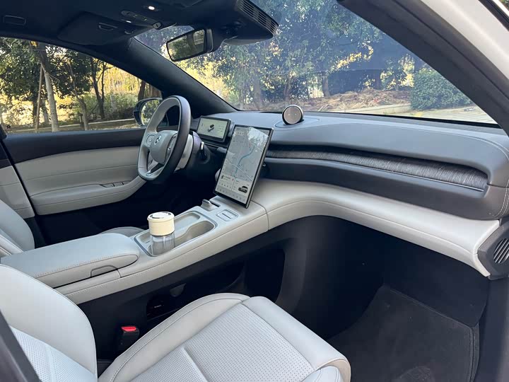 Фото 21 - Nio ES6