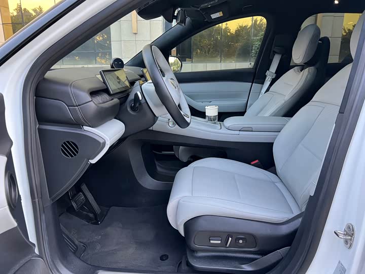 Фото 24 - Nio ES6