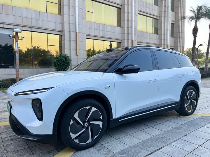 Фото 7 - Nio ES6