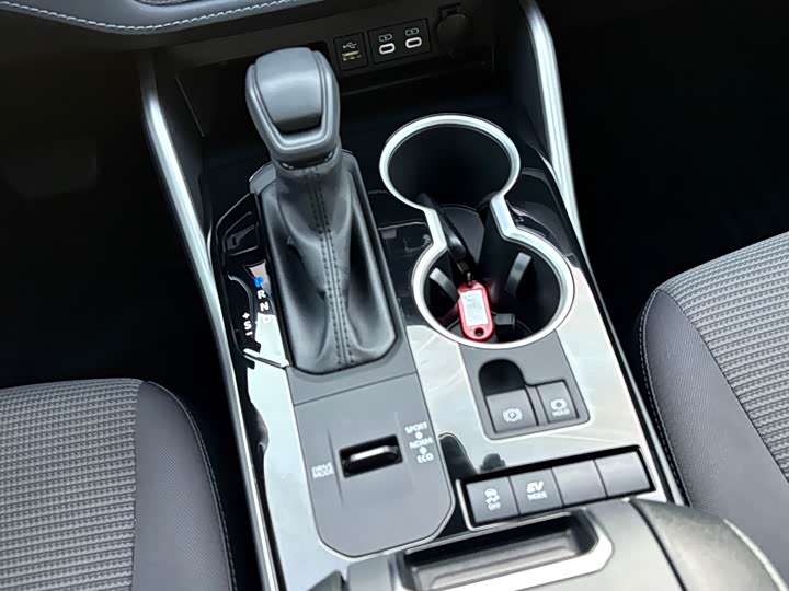 Фото 16 - Toyota Highlander