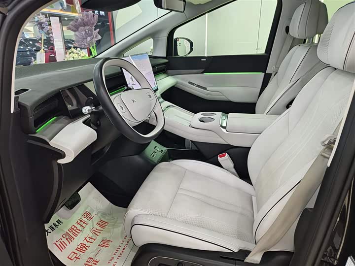 Фото 10 - XPeng X9