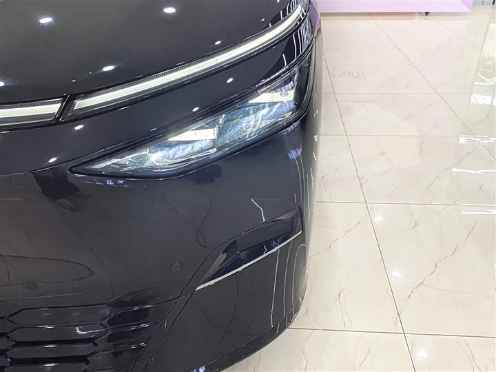 Фото 7 - XPeng X9