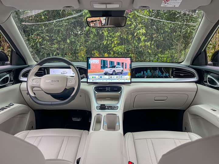 Фото 12 - Geely Galaxy Geome