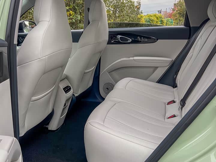 Фото 14 - Geely Galaxy Geome