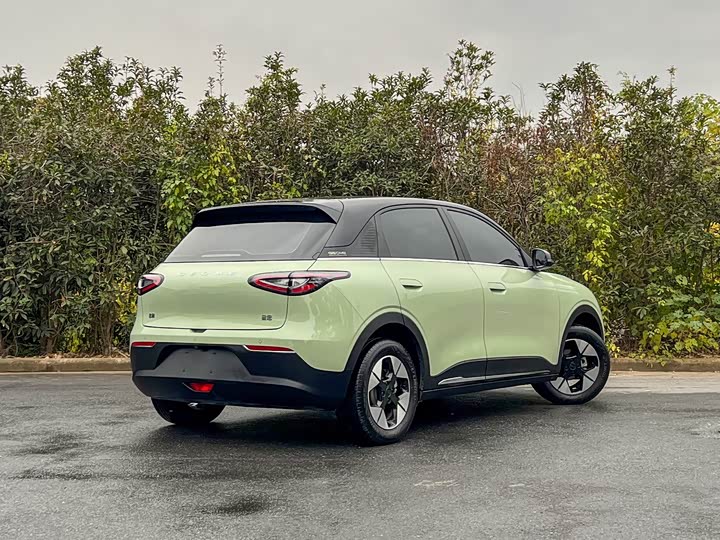 Фото 4 - Geely Galaxy Geome