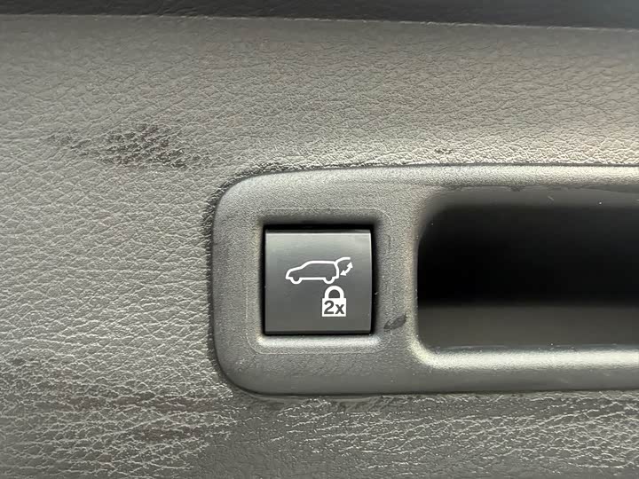 Фото 16 - Toyota Sienna