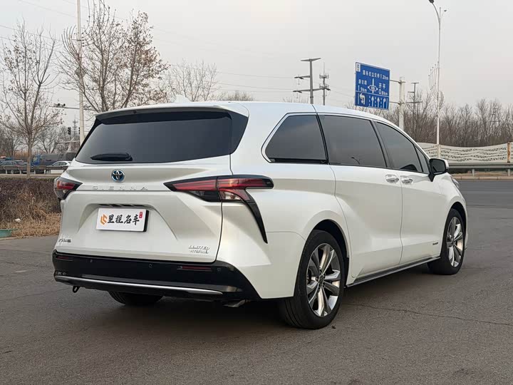 Фото 6 - Toyota Sienna