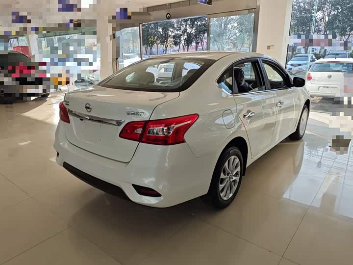 Фото 7 - Nissan Sylphy