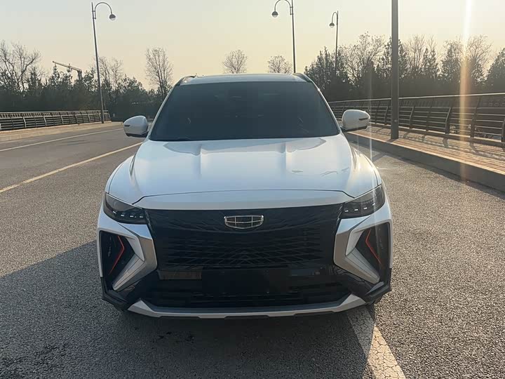 Фото 2 - Geely Atlas