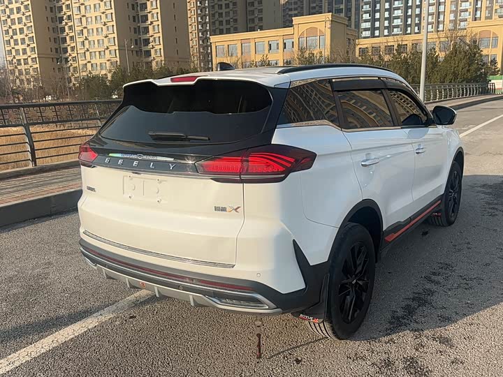 Фото 5 - Geely Atlas