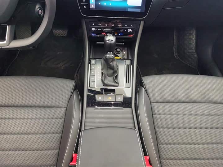 Фото 16 - Skoda Superb